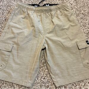 Hurley Boys H2O-Dri Hybrid Khaki Cargo shorts Size 12-13 Large EUC